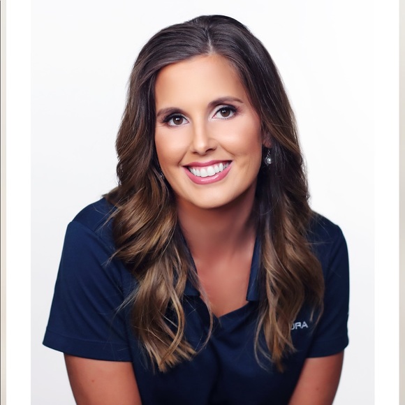 Profile Picture of Kristin Corroa (@kcorroa) on Poshmark