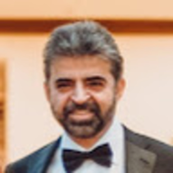 Profile Picture of Suresh Chainani (@sureshchainani) on Poshmark