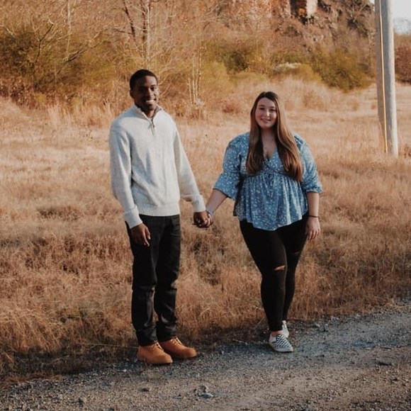 Chloe Brawley - Poshmark Profile Picture of Chloe Brawley (@chloebrawley) on Poshmark