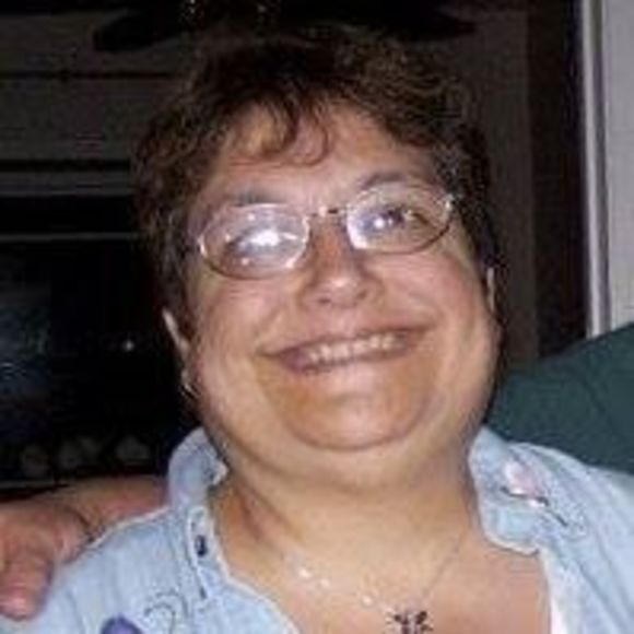 Profile Picture of Marti Cibella (@cibellamb) on Poshmark