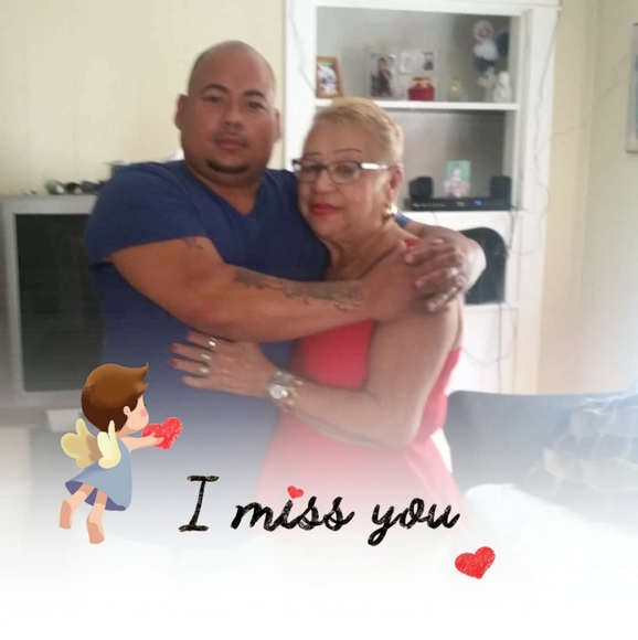 Profile Picture of Carlos Collazo (@cmcl813) on Poshmark