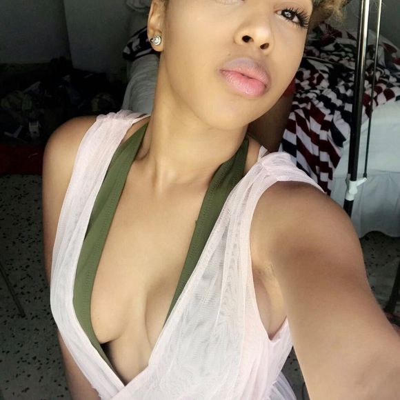 Profile Picture of Tatiana Mesa (@tatianam94) on Poshmark