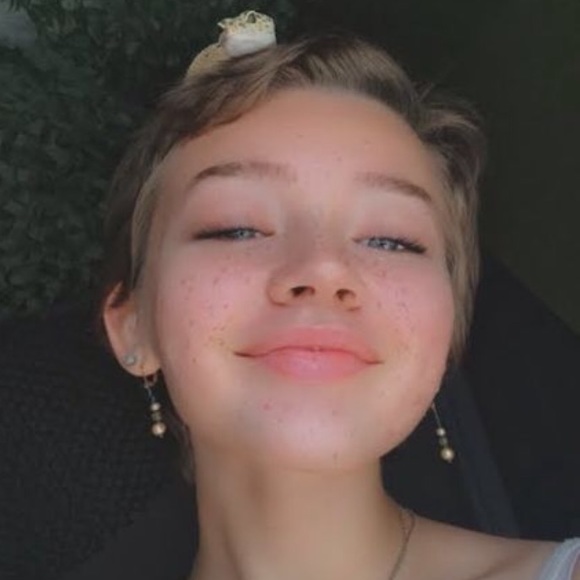 Profile Picture of Korynn Shannon (@korynn_shannon) on Poshmark