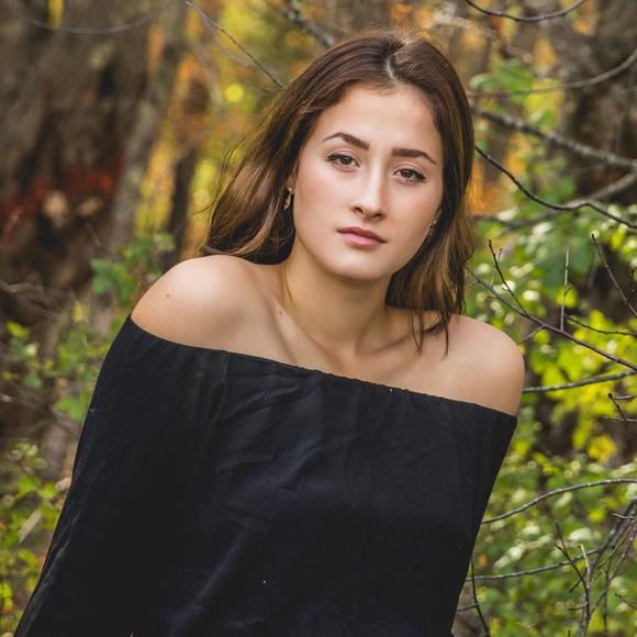 Profile Picture of Rebekah Kolenda (@beckykolenda04) on Poshmark