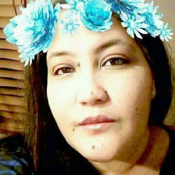 Profile Picture of Yaritza Sanchez (@yaripr69) on Poshmark