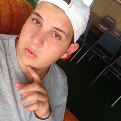 Profile Picture of Corey Carbone (@CoreyyWade) on Twitter