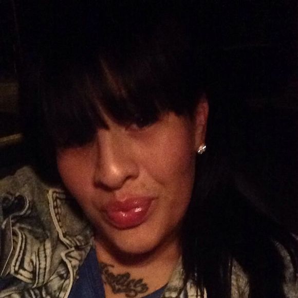 Profile Picture of Angelina Caicedo (@angiebee22) on Poshmark