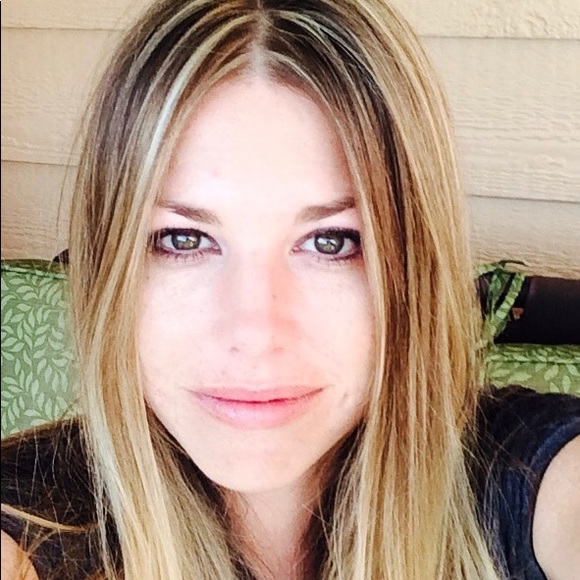 Profile Picture of Erica Summy (@esummy555) on Poshmark