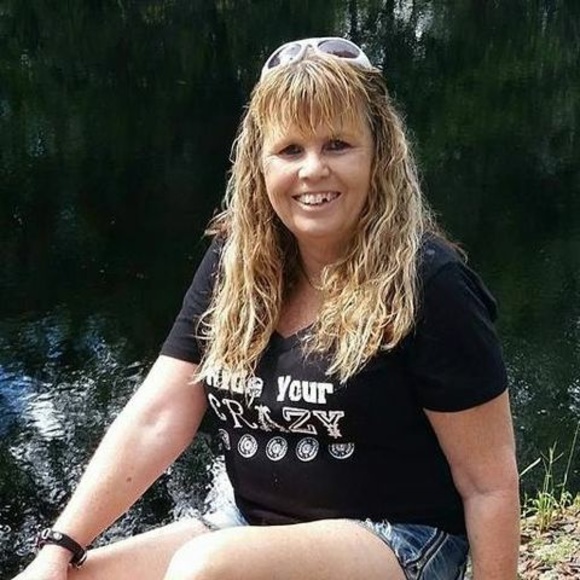 Profile Picture of Pam Olson (@pamelaolson520) on Poshmark