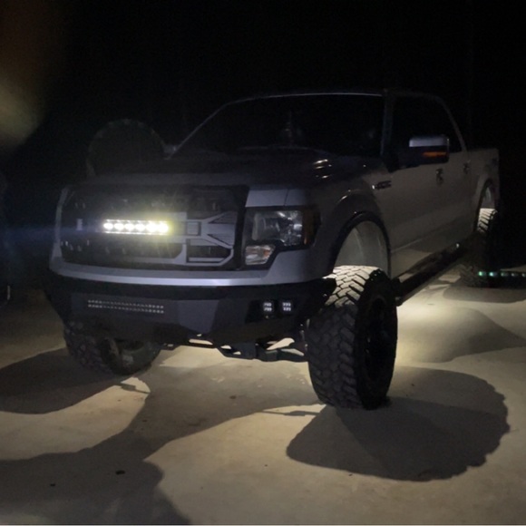 Profile Picture of Blake Hardy (@blakebigboy) on Poshmark