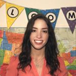 Profile Picture of Carly • 4th Grade Reading (@peek_my_teach) on Instagram