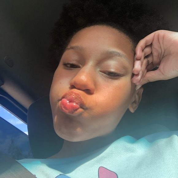 Profile Picture of Makayla Telfair (@makayla_telfair) on Poshmark