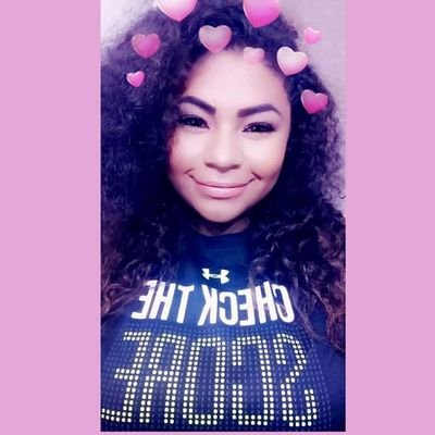 Profile Picture of Stephanie González (@Stephan46168768) on Twitter