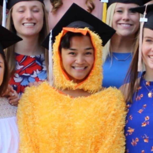 Profile Picture of Amanda Mazzone (@amandamazzone) on Poshmark