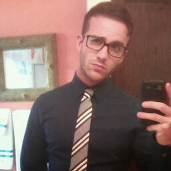Profile Picture of Michael Crusham (@michaelcrusham) on Poshmark