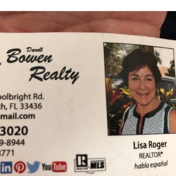 Profile Picture of Lisa Roger (@lisa_roger) on Poshmark