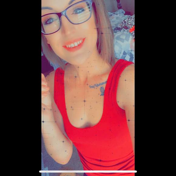 Profile Picture of Dawnetta Winter (@dawnetta94) on Poshmark