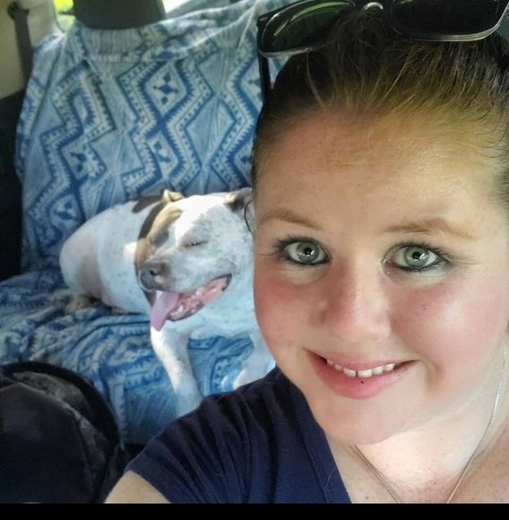 Profile Picture of Krista Simonds (@kristasimonds) on Poshmark