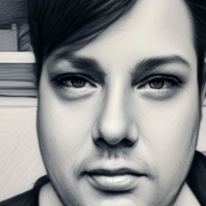 Profile Picture of David Robacker (@robacker.studios) on Tiktok