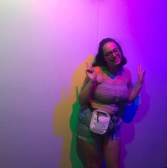 Profile Picture of Brit Fandl (@britneyfandl) on Poshmark