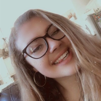 Profile Picture of Mia Holt (@gabbyholt56) on Twitter