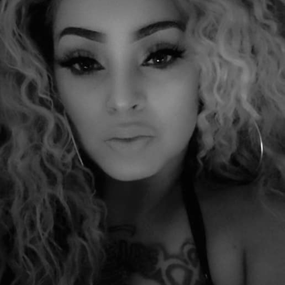 Profile Picture of Denise Lourido (@isekciimamiii) on Poshmark