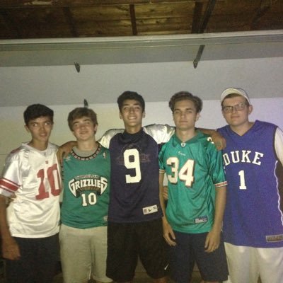 Profile Picture of Joe Viola (@joe_viola12) on Twitter