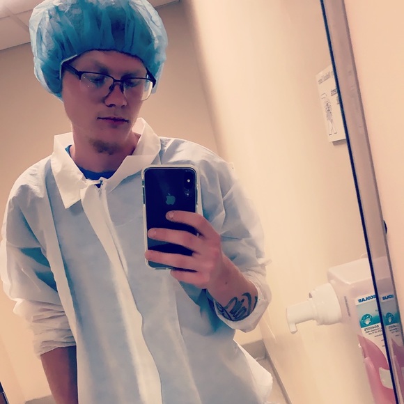 Profile Picture of Jason Quire (@jasquire23) on Poshmark