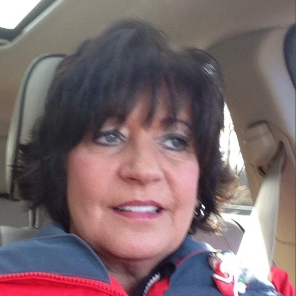 Profile Picture of Joyce Randall (@jbiggs321) on Poshmark