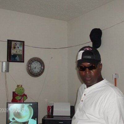Profile Picture of CLINTON EARL HORNSBY (@earlhornsby) on Twitter