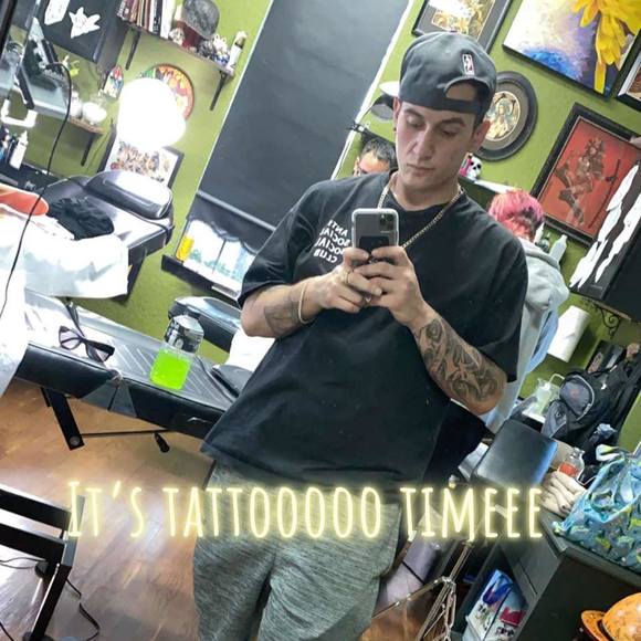 Profile Picture of Michael Tasso (@tasso709) on Poshmark