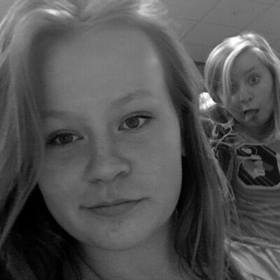 Profile Picture of Leah Parrish (@lanessister) on Twitter