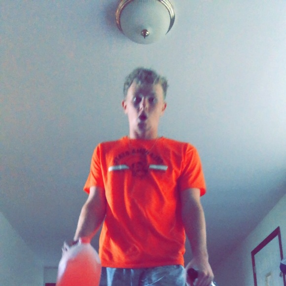 Profile Picture of Ryan Kreder (@rkreder) on Poshmark