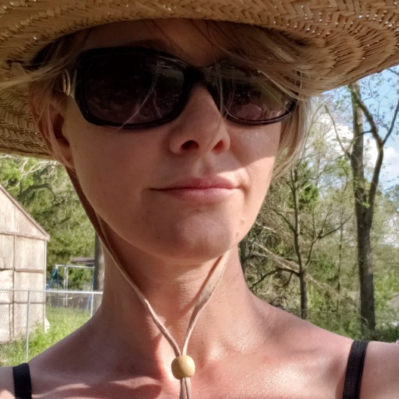 Profile Picture of Jodileigh Dougherty (@jodileighd) on Poshmark