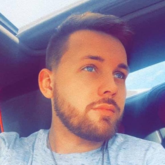 Profile Picture of Gavan Lee (@gavancanard) on Poshmark