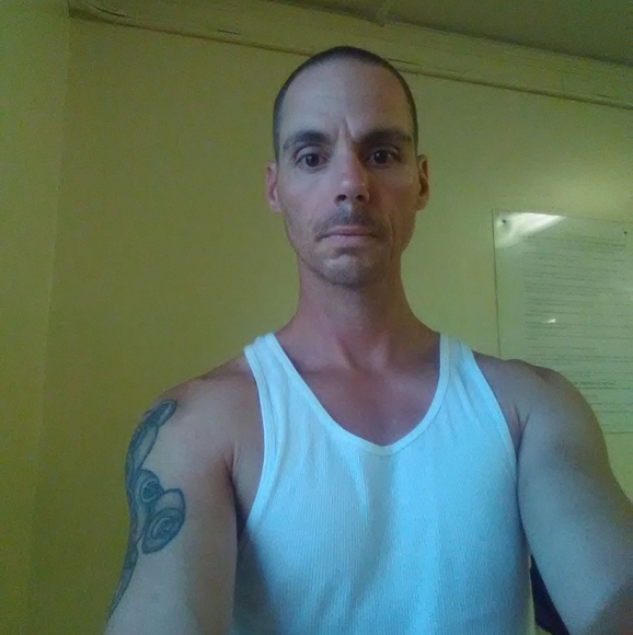 Kevin Gooden - Poshmark Profile Picture of Kevin Gooden (@kevin_74) on Poshmark