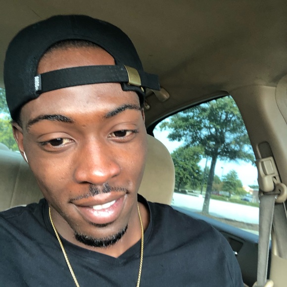 Profile Picture of Marcus Huff (@marcus_huff) on Poshmark