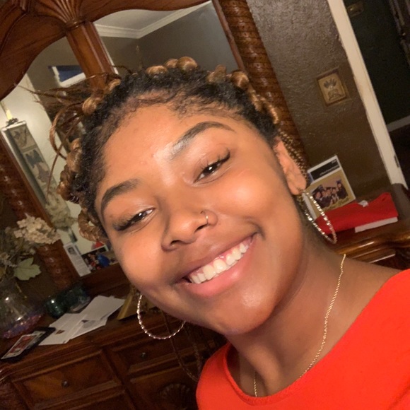 Profile Picture of Kelsi Johnson (@baby_kt) on Poshmark