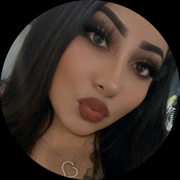 Profile Photo of Griselda Gutierrez (@mumster0611) on Poshmark