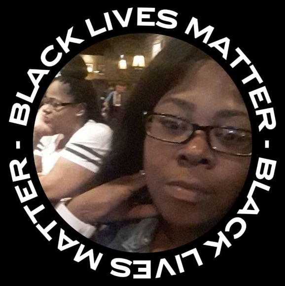 Profile Picture of Sherrell Williams (@shaydubb33) on Poshmark