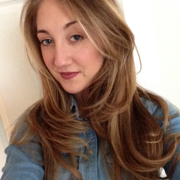 Profile Picture of Brittany Fornabaio (@scoofie) on Poshmark