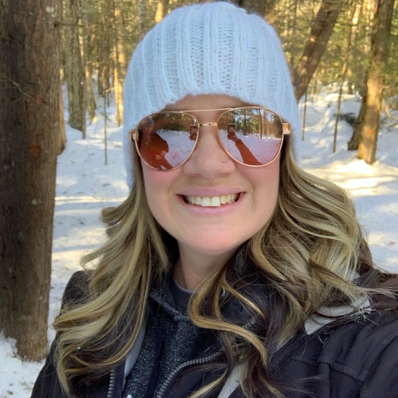 Profile Picture of Jennifer Leszyk (@jleszyk22) on Poshmark
