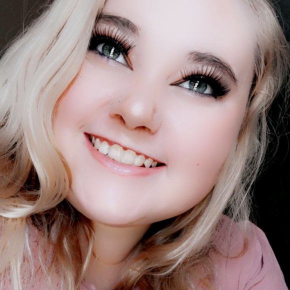 Profile Picture of Mariah Durlam (@kaitandgavin) on Poshmark