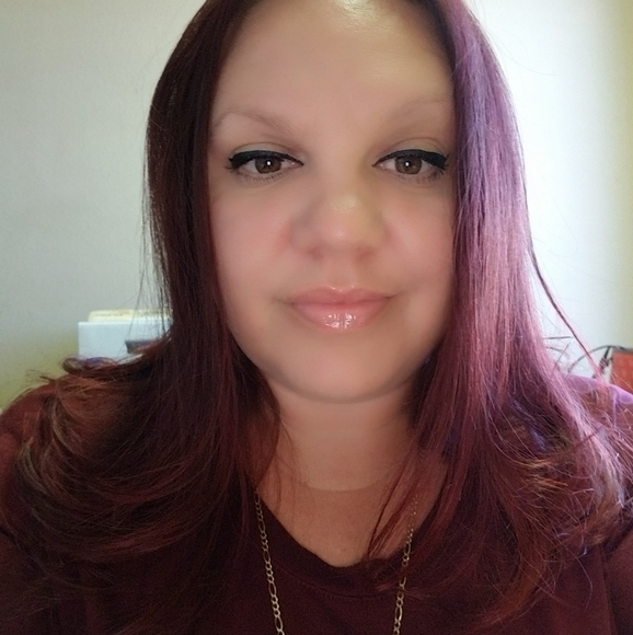 Profile Picture of Megan Hardison (@immzreese) on Poshmark