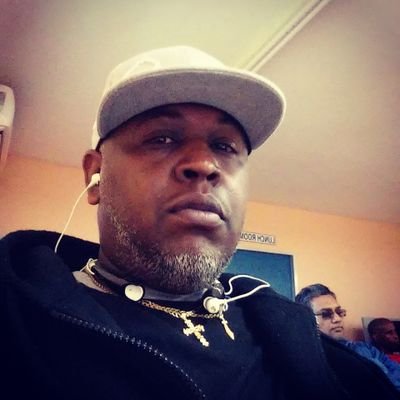 Profile Picture of Leon Small (@LeonSmall11) on Twitter