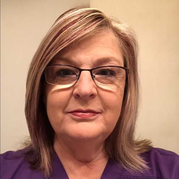 Profile Picture of Pam Fowler (@pamfowler449) on Poshmark