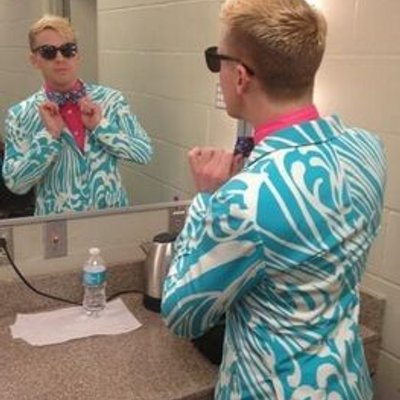 Profile Picture of Chris's Suits (@ChrisSuitsTho) on Twitter