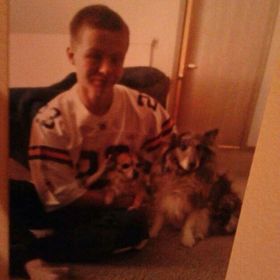 Justin Schuh - Pinterest Profile Picture of Justin Schuh (@21justinschuh21) on Pinterest