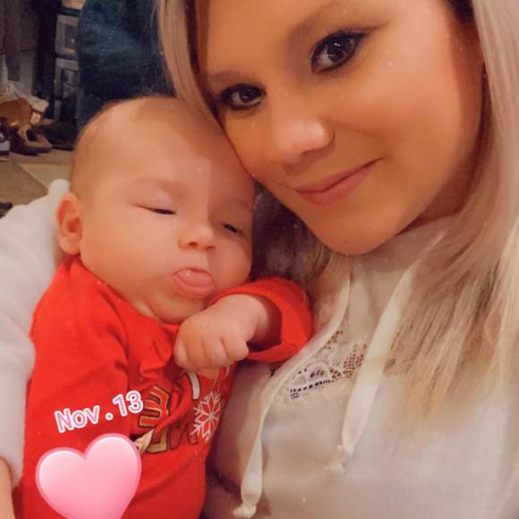 Profile Picture of Ashley Haynal (@ashleyhaynal) on Poshmark