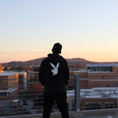 Profile Picture of Antonio Graham (@BreashBoy) on Twitter